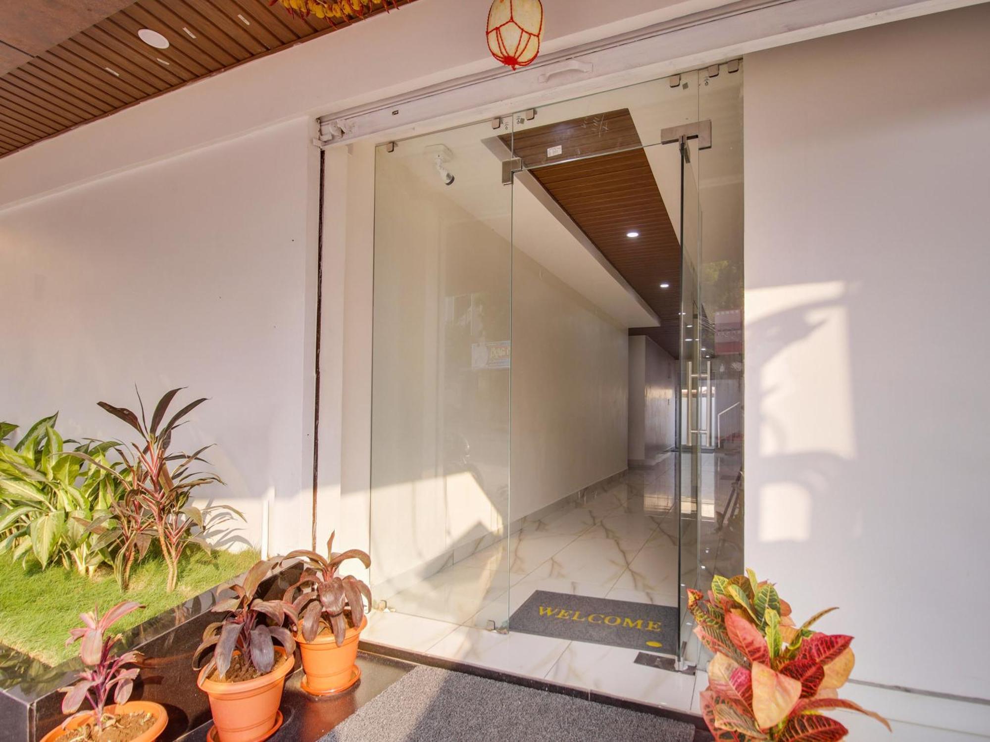 Hotel O Rr Residency Khammam Extérieur photo